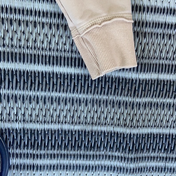 Bcbg sweater - Picture 3 of 7